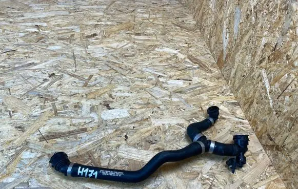 Mercedes-Benz GLC X253 C253 Engine coolant pipe/hose A2135012003