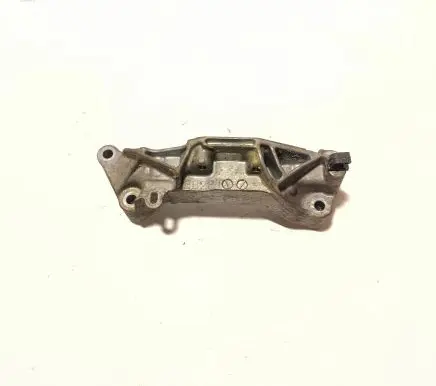 Opel Mokka B Engine mounting bracket 9813582980