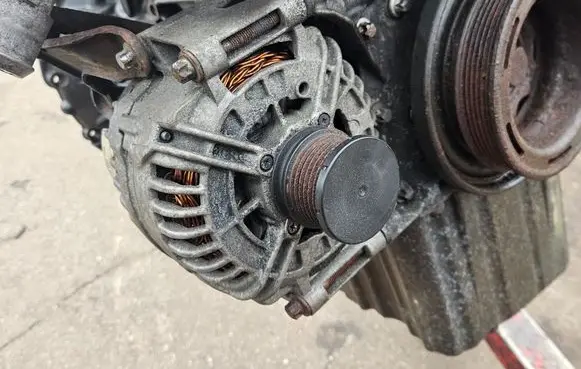 Mercedes-Benz Vito Viano W639 Generator/alternator 0986046320