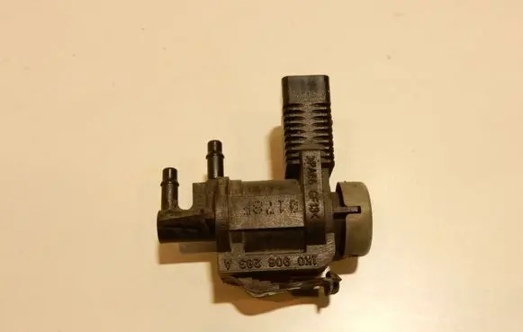 Audi A6 S6 C6 4F Turbo solenoid valve 1K0906283A 52240