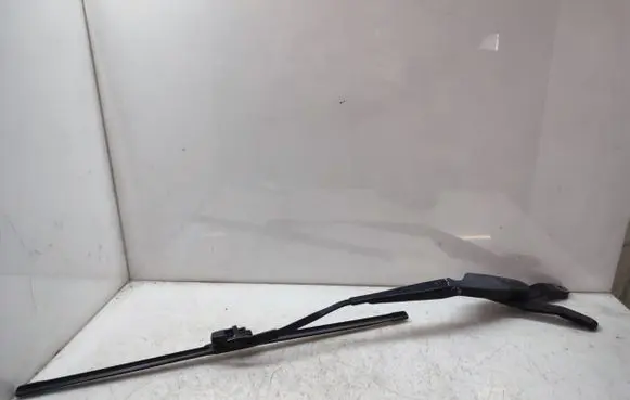 Mercedes-Benz C W204 Front wiper blade arm