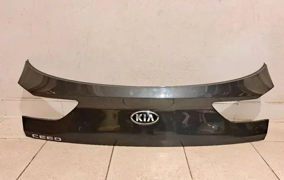 KIA Pro Cee'd III Tailgate trim 87311j7300