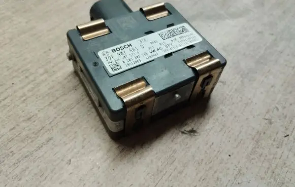 Volkswagen Golf VII Speed sensor (speedometer sensor) 3QF907561D 3QF907572A 0203302268