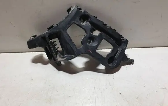 Renault Captur Rear bumper mounting bracket 852220257R