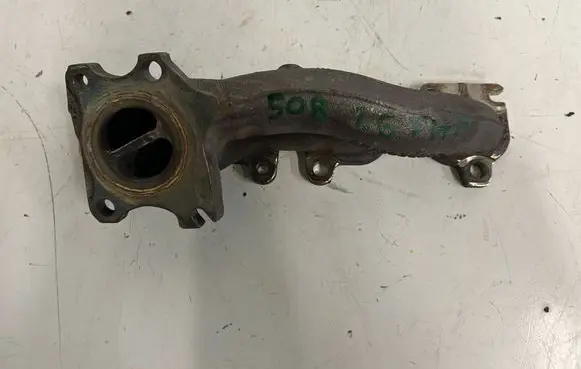 Peugeot 508 Exhaust manifold 9813936880