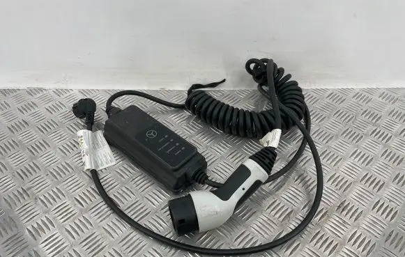Mercedes-Benz C W205 Electric car charging cable A0005838502