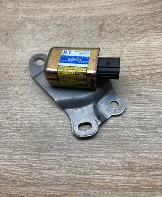Toyota Solara Airbag deployment crash/impact sensor 8983006020 1879000860