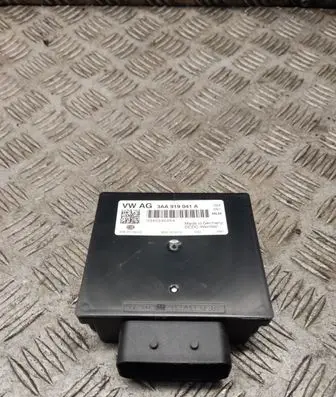 Volkswagen Caddy Voltage converter/converter module 3aa919041a