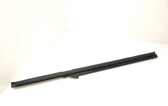 BMW X4 G02 Rubber seal rear door window/glass 7433107