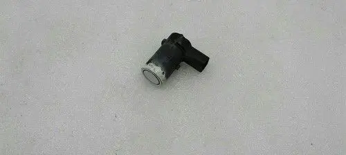 BMW 5 E60 E61 Front parking sensor holder (PDC) 6989075
