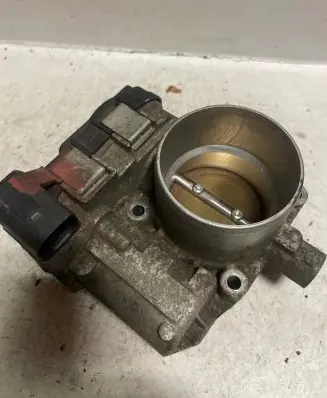 Volkswagen Golf V Throttle valve 03C133062A