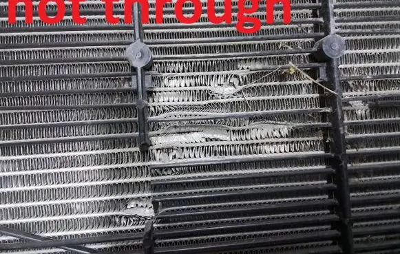 BMW 5 G30 G31 Coolant radiator 8484638