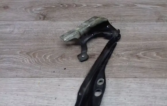 Volvo V50 Engine bonnet/hood hinges 30753597