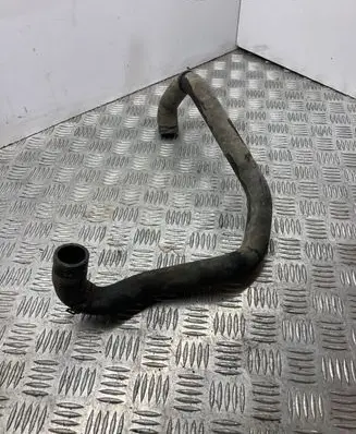 Volkswagen PASSAT B6 Engine coolant pipe/hose