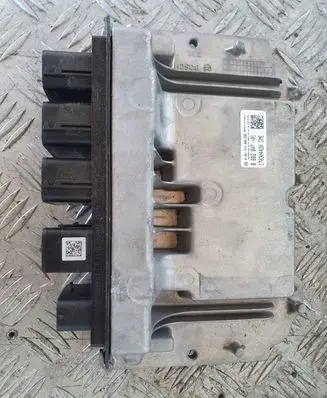 BMW 2 F46 Engine control unit/module 0261S15085 8662847