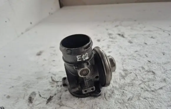 Skoda Octavia Mk1 (1U) EGR valve 045131501L 038129637B