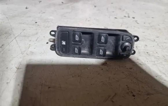 Volvo V50 Electric window control switch 30658444