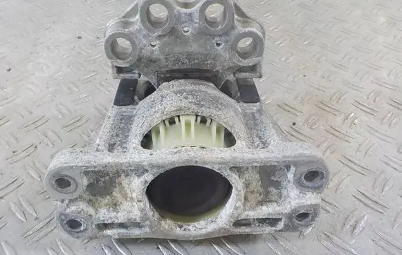 Ford Transit VII Engine mount bracket GK216F012CC