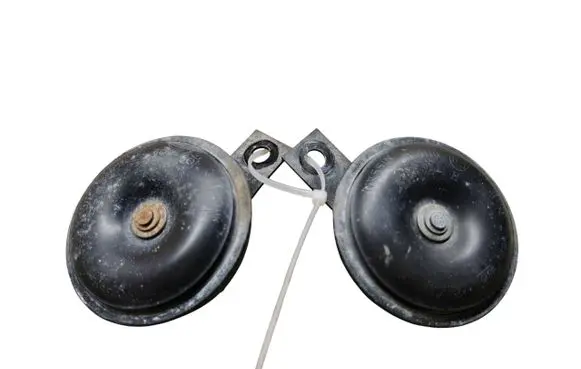 Nissan Juke I F15 Horn signal E9014020