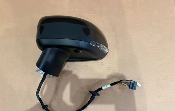 Volvo XC90 Front door electric wing mirror