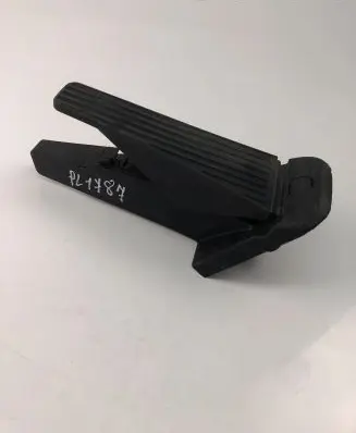 Volvo XC60 Accelerator throttle pedal 32269124