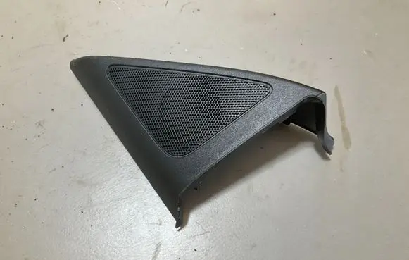 Audi Q3 8U Front door speaker cover trim 8U0035423A 07841000