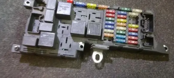 Volvo V70 Fuse box set 518829007 8678449-PETP2X