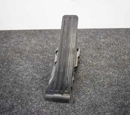 Mercedes-Benz C W205 Accelerator throttle pedal A2053000004