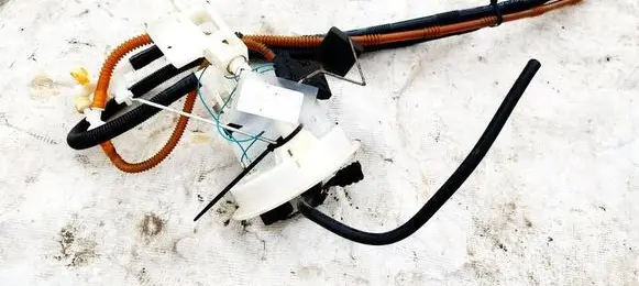 BMW 3 E90 E91 Fuel level sensor 05210703