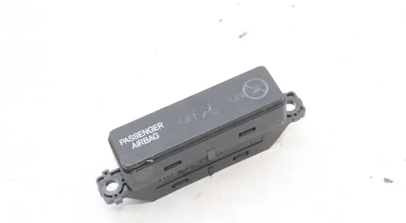Honda HR-V Passenger airbag on/off switch M60006