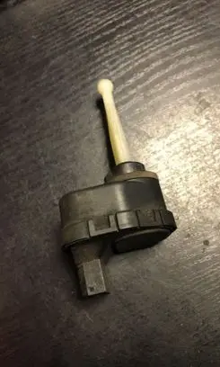 BMW 3 E36 Headlight level adjustment motor 8361000