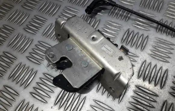 Mercedes-Benz E W211 Seat back rest lock catch A2119201272