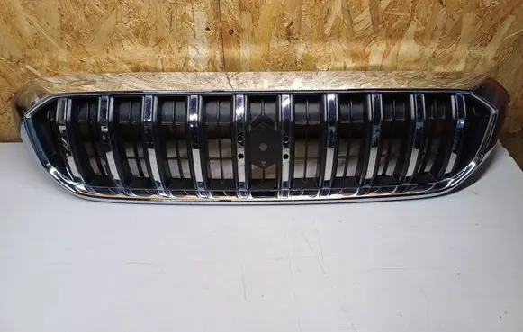 Suzuki SX4 S-Cross Front bumper upper radiator grill 7174164R0