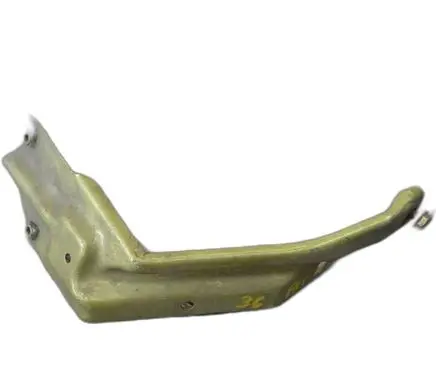 Seat Leon (1P) Fender mounting bracket 1P0821136
