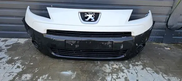 Peugeot Partner Front bumper 124352465