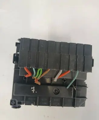 Peugeot Partner Fuse module 9666700480