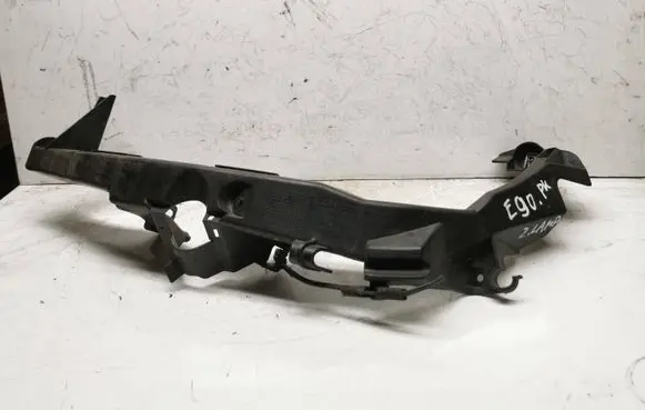 BMW 3 E90 E91 Headlight/headlamp mounting bracket 51117138401