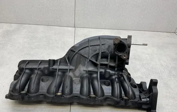 Hyundai Tucson TL Intake manifold 283102F650