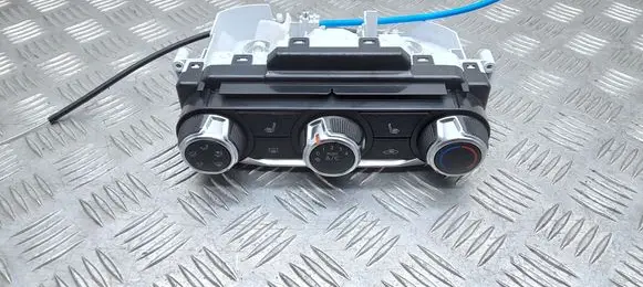 Nissan Micra K14 Climate control unit 275105FC3A