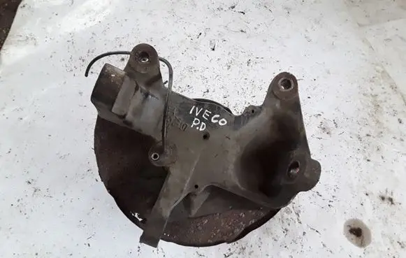 Iveco Daily 35.8 - 9 Front wheel hub NOCODE