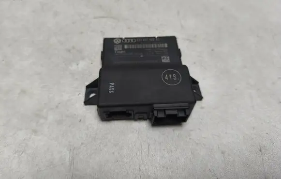 Audi Q3 8U Gateway control module 8U0907468AC