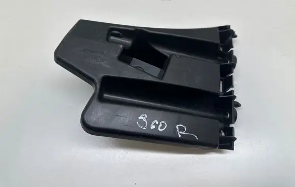 Volvo S60 Front bumper mounting bracket 30796626