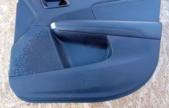 Fiat Freemont Front door card panel trim 3001048LFN 1QF241X9AG 5AEBFD300