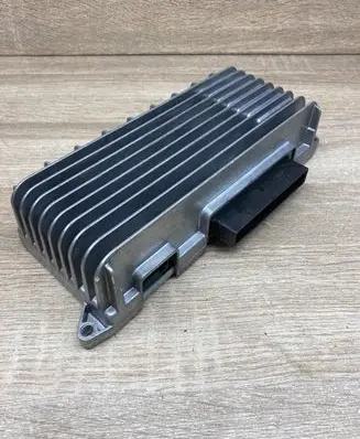 Audi A6 S6 C6 4F Sound amplifier 4F0910223K 4F0035223L