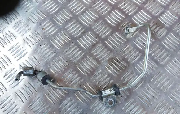 Hyundai Tucson TL Fuel injector supply line/pipe 