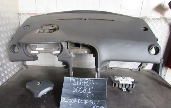 Peugeot 3008 I Dashboard 