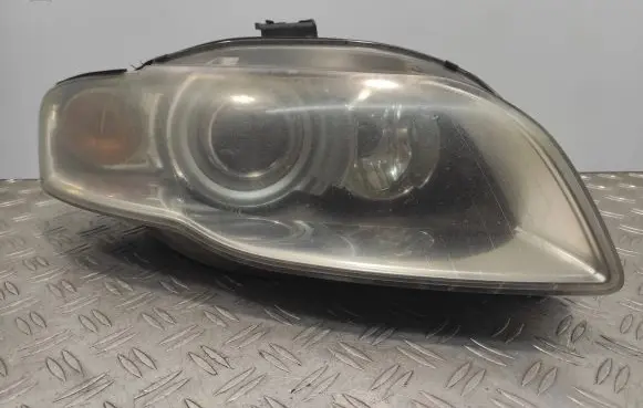 Audi A4 S4 B7 8E 8H Headlight/headlamp 8E0941004AM 0301219272 122V22S