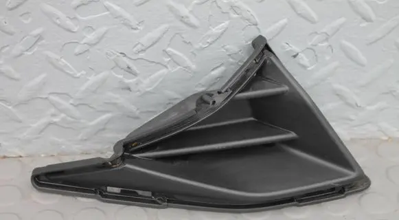 Nissan Qashqai J12 Front bumper lower grill 622566UA1A 62256-6UA1A KRATKA-PRAWA