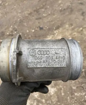 Audi A6 S6 C5 4B Mass air flow meter 059906461G
