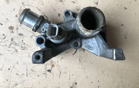Coolant pipe/hose